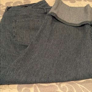 Jones New York Crop/Cuff Pant
